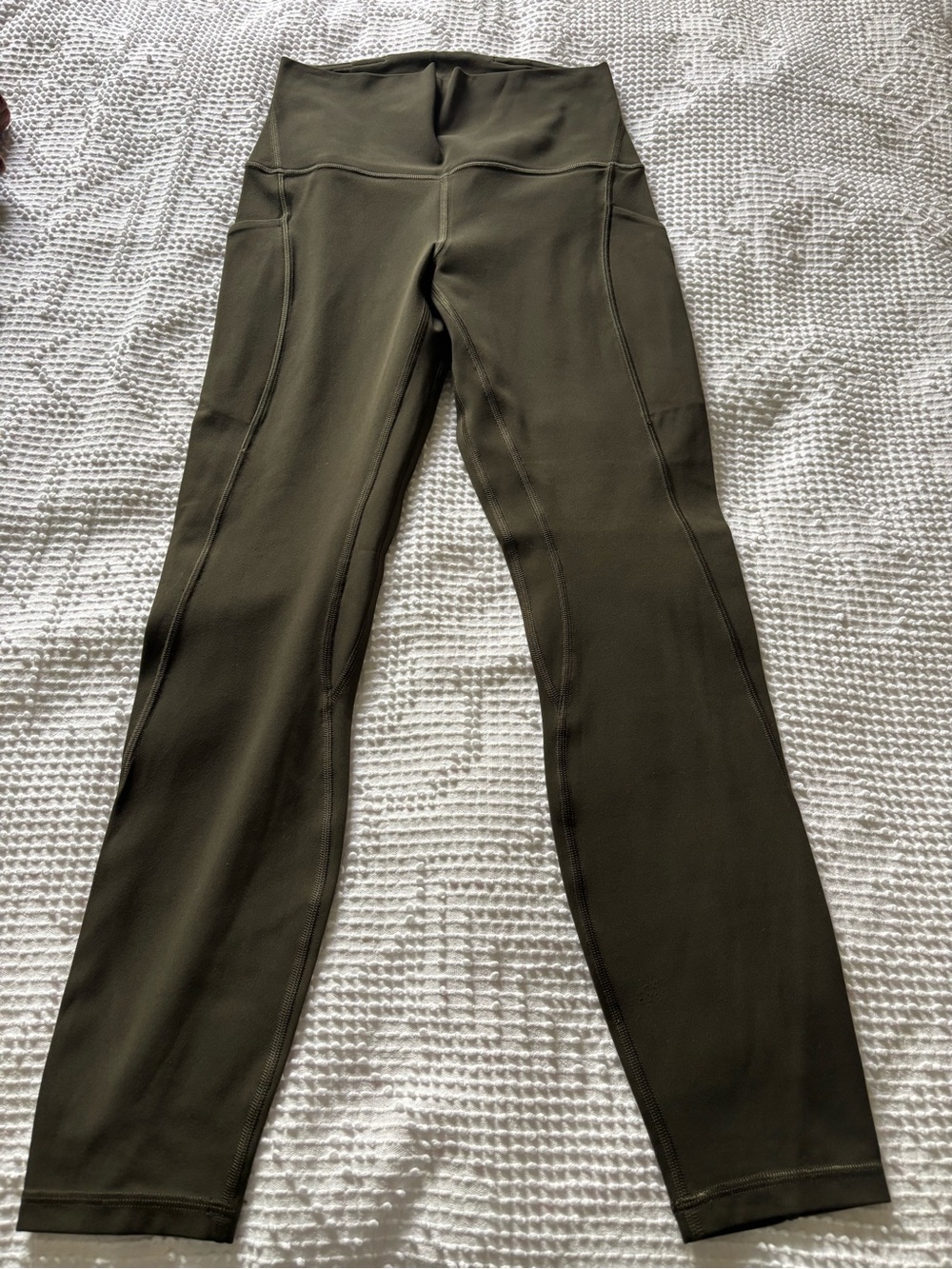 Lululemon Align High Rise Pant 25” Pockets Dark Olive Size 6 NWOT